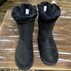 Jessica Cline fuzzy boots pre worn like new 8W black